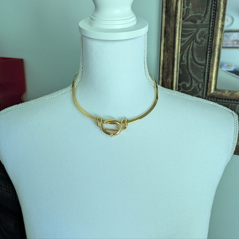 Gold Tone Knot Collar Structured Necklace Hook Closure Rhinestone Accent